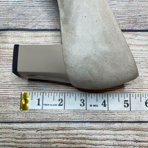 TOD'S Lingot Taupe Suede Pump - Picture 11 of 13